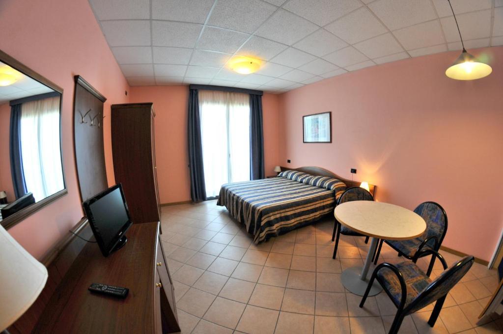 Happy Camping Village Bellaria-Igea Marina Rom bilde